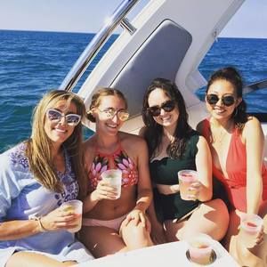 Meet your Posher, Lauren